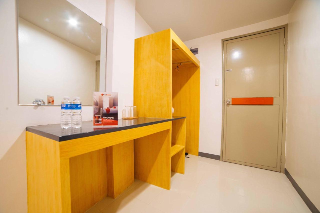 Reddoorz Plus Near San Pedro Cathedral Davao City Exteriér fotografie