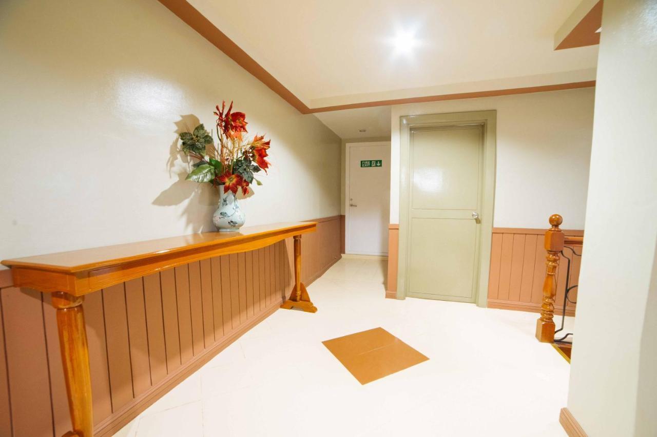 Reddoorz Plus Near San Pedro Cathedral Davao City Exteriér fotografie